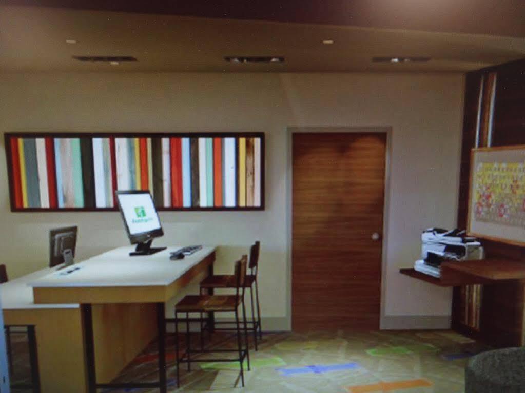 Holiday Inn Express & Suites Monroe By Ihg Exterior foto